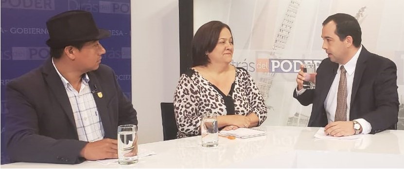 luzmamunera's tweet photo. #CordialInvitación
Veámonos esta noche en #DetrásDelPoder, en @Teleantioquia 9:30 p.m.
Con @carlosaperez y diputado @SaulUsuga hablaremos d Oposición y Control Político
@maxgilr @GeoCelis @idvelez19 @dubanvm @Resanbo @EuBorja @DSuarezT @DSancheC @frajoval @ggomezca @CARICIO_PEREZ https://t.co/ECK94HiLcQ