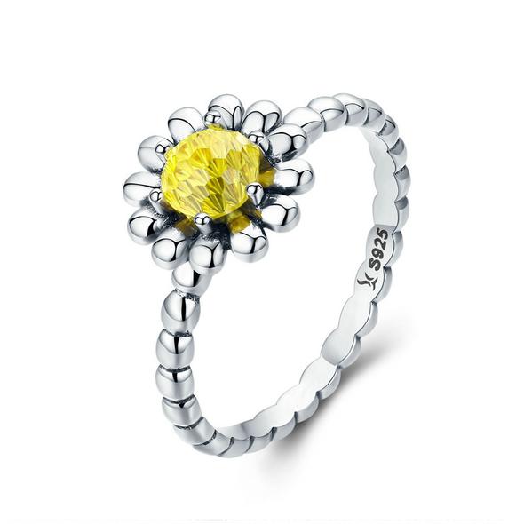 LuscaTreasures's tweet photo. A few flowers to adore. 🌼 All 925 Sterling Silver &amp; on sale now! #flowers #rings #jewelrylovers 
https://t.co/sU8HWKIJnP https://t.co/0zxcV9yhvh
