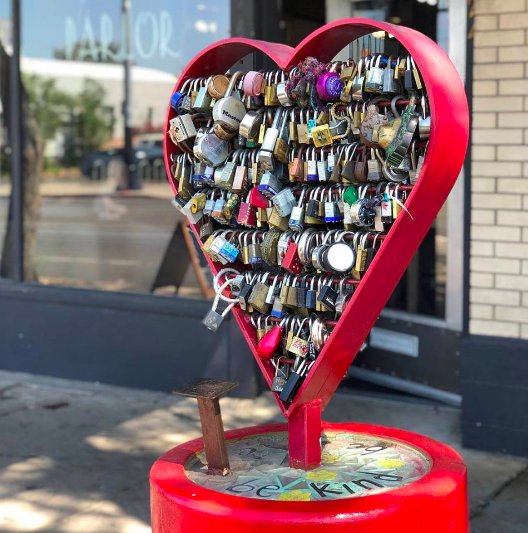 4th Avenue tweet media