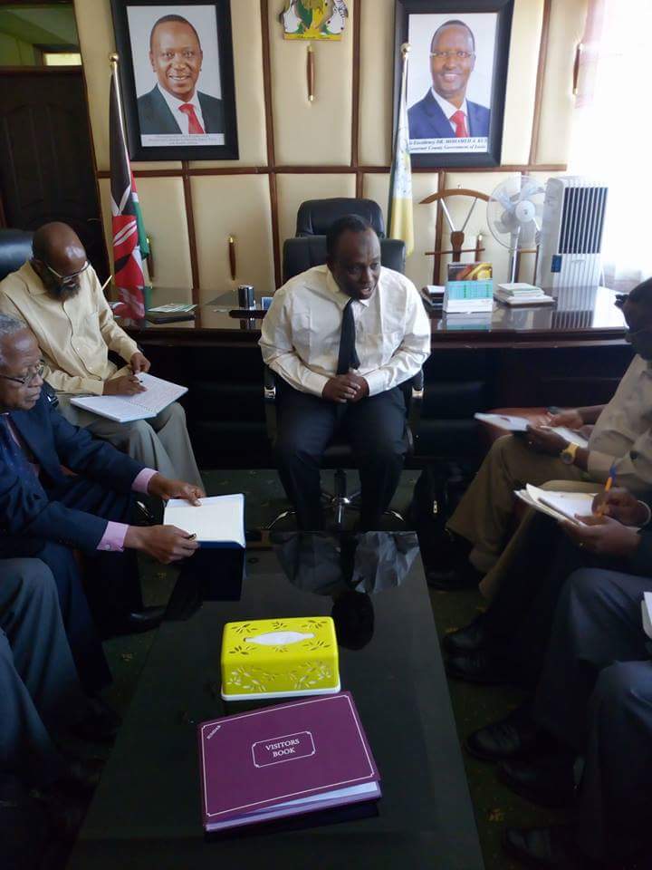 DrAbdiissa011's tweet image. I led the Isiolo County team in receiving @WorldBankKenya and National Government Teams @karlo spearheading the Kenya Climate Smart Agriculture Project #KCSAP  joint program on their second implementation support mission in #IsioloCounty
@mwangikiunjuri
@mahaji63
@WorldBankAfrica