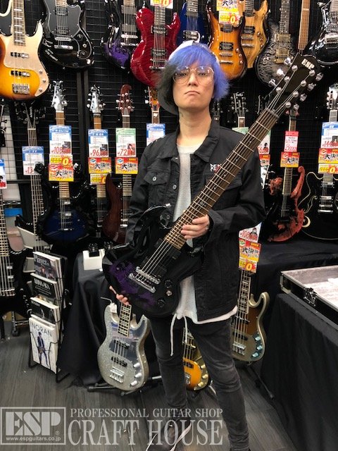 ご来店】 DIR EN GREYのギタリスト 薫さんにご来店いただきました