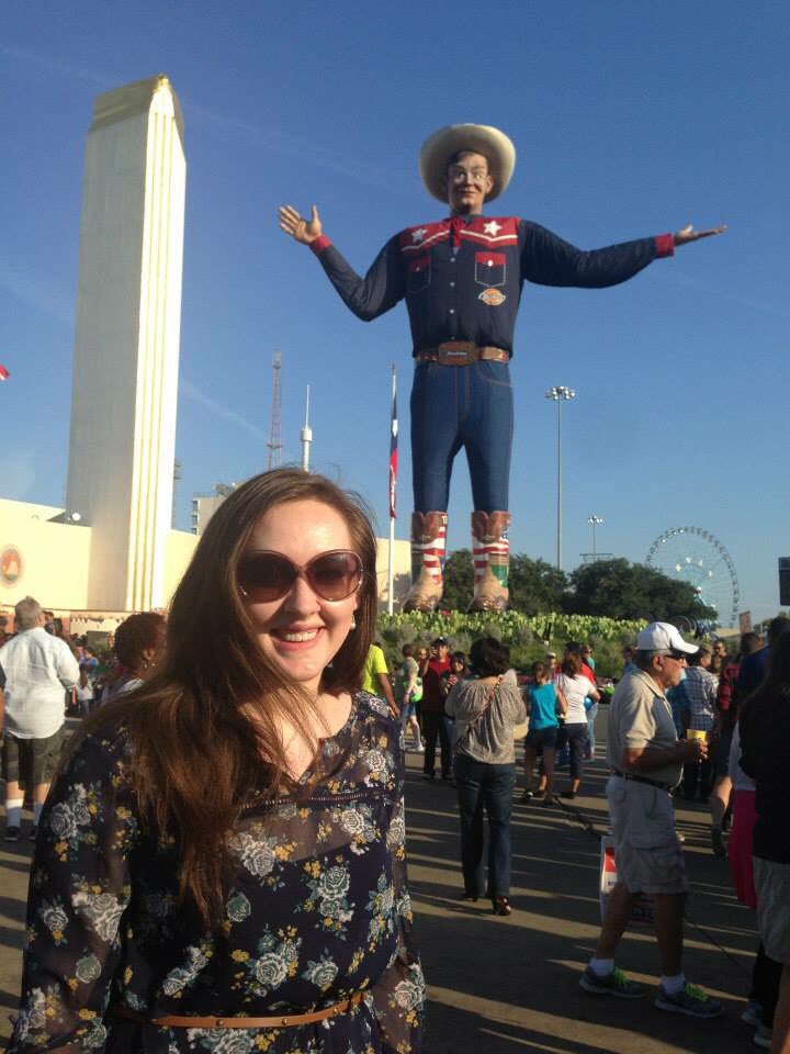 Holly_Barnes's tweet photo. @dartmedia @StateFairOfTX Always take DART to see Big Tex at the State Fair of Texas! 💛 #DART2StateFair https://t.co/Cik3oLInpq