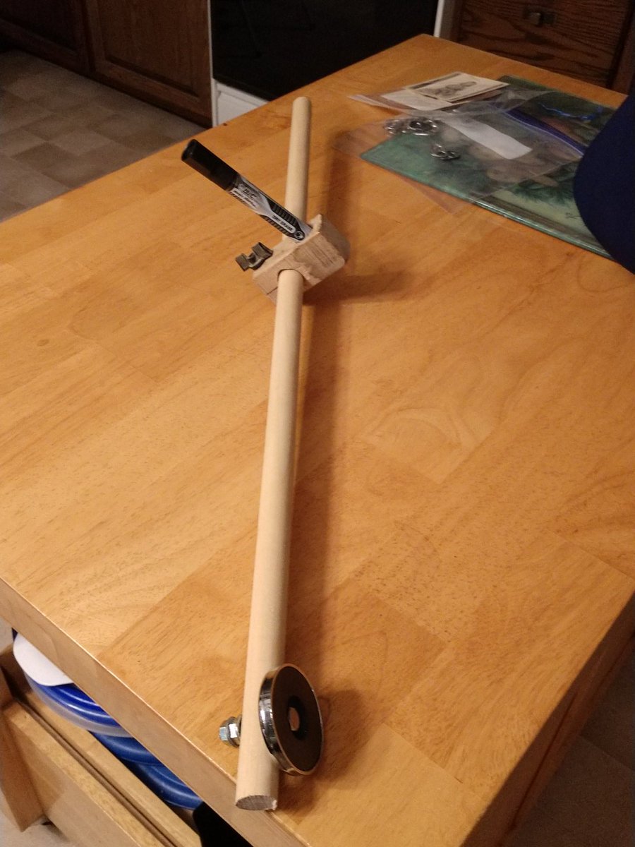 dbmpmath's tweet photo. When you complain about your whiteboard compass and your husband uses his skills and ingenuity to #solveyourproblem #Iteachmath & so my husband has problems too. Magnetic swivel flange!! #iteachgeometry @apriliowamath https://t.co/WLtmXVCgh1