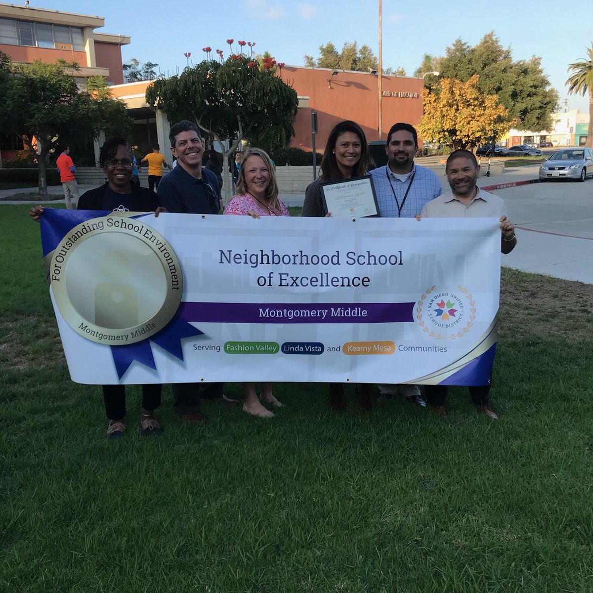 LeppardEmalyn's tweet photo. Proud to offer a STEAM Education for the children of Linda Vista #montypride #teacherdrivenchange https://t.co/LNKMMvocff