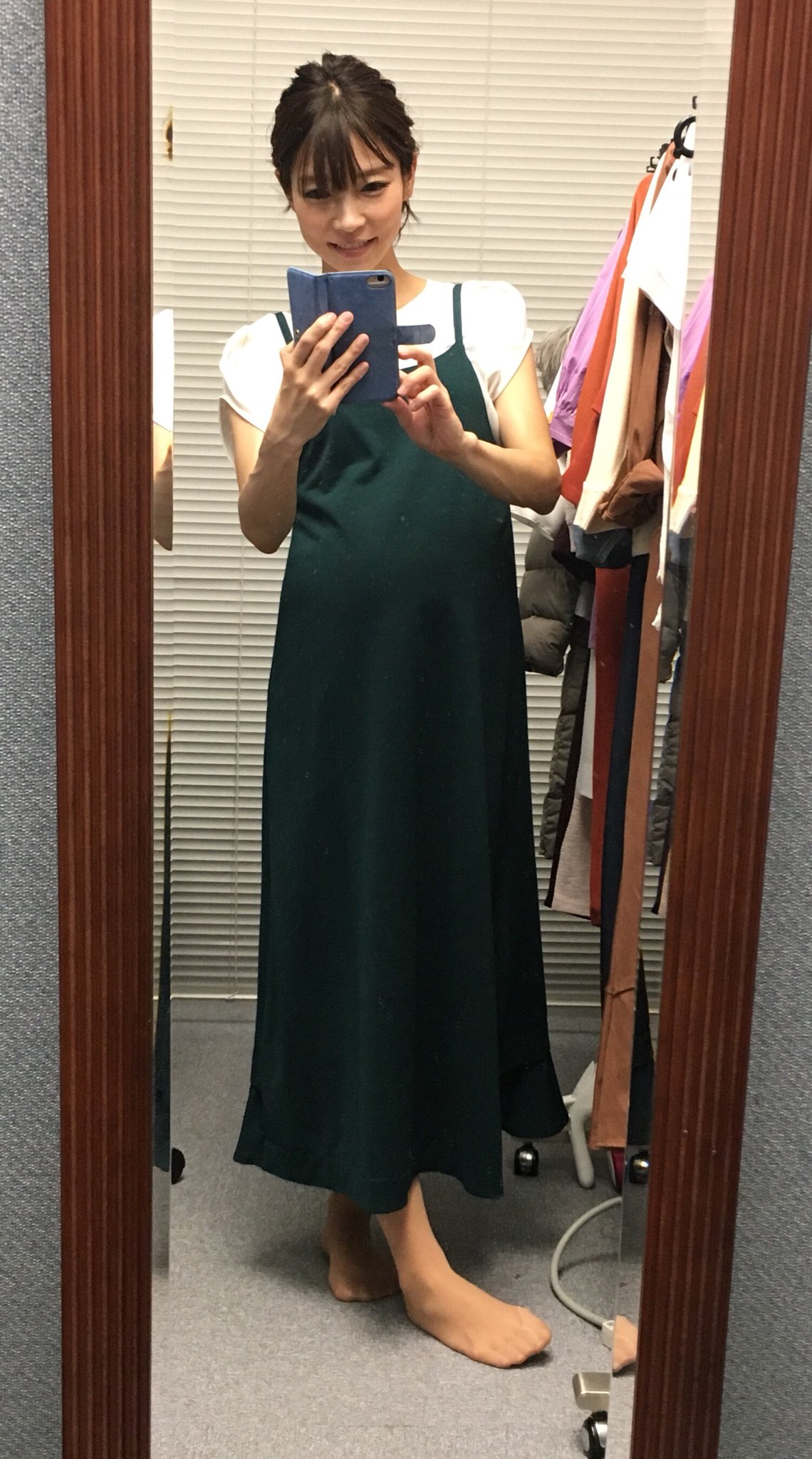 Twitter 上的 寺川奈津美 マタニティ服ってこんなに種類あるのね という声をよく頂戴しました Inujirushi Milktea Sweetmommyなど可愛いブランドいっぱいあるんですね マタニティ用ではないですがgrlのワンピースも楽チン お腹大きくなる中 衣装さんが
