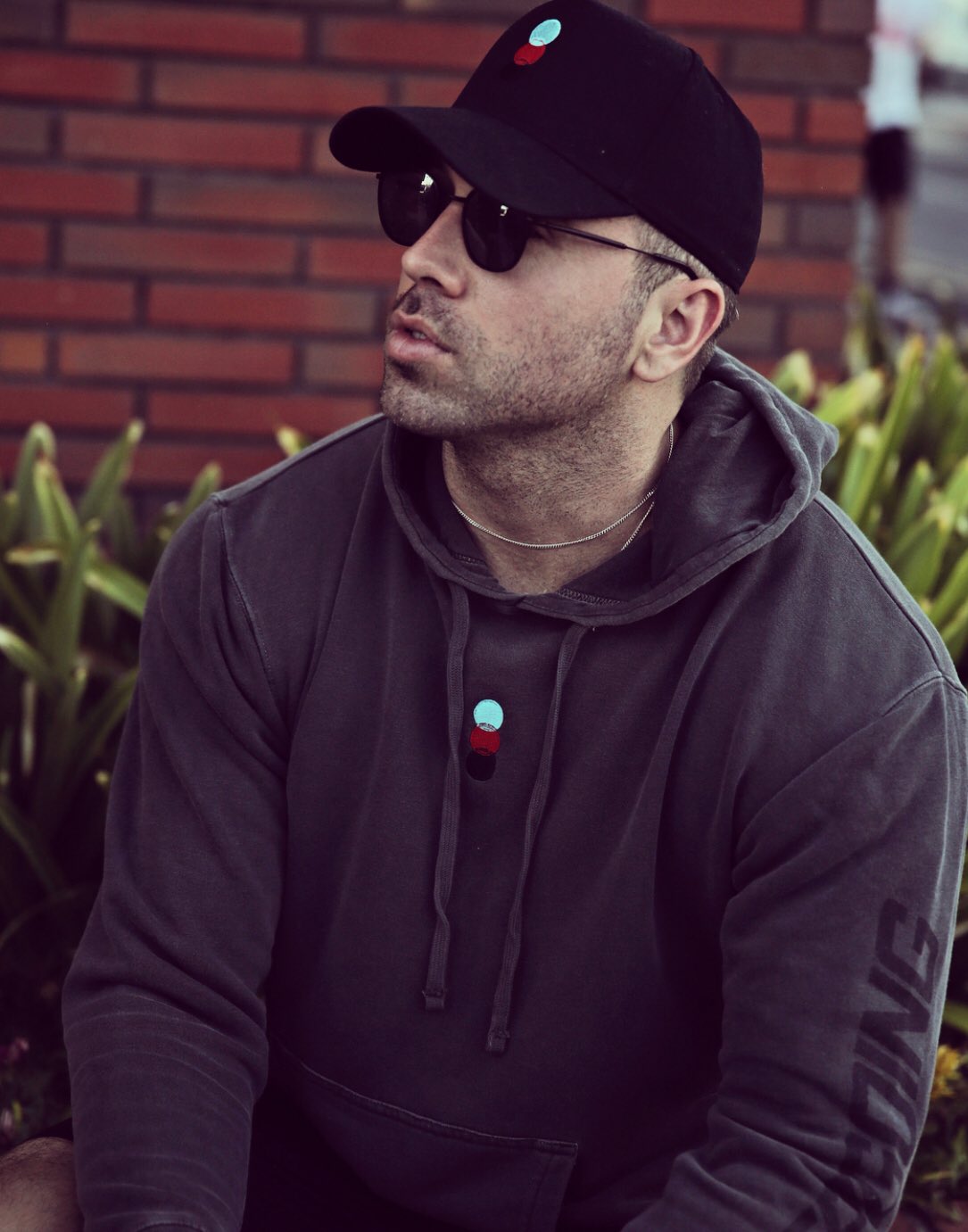 Mike sales stud sunglasses