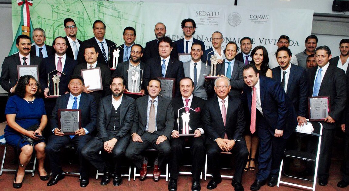 JorgeLWolpert's tweet photo. Hoy entregamos el #PremioNacionalDeVivienda en su edición 2015 y 2016, una felicitación a todos los ganadores que contribuyen con su trabajo para impulsar y fortalecer los proyectos que ofrecen viviendas de calidad para las familias mexicanas. @gobmx @SEDATU_mx @Conavi_mx https://t.co/ku7zrWE5P3