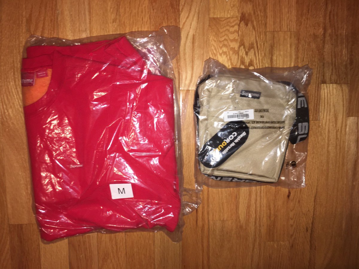professorkapala's tweet photo. WTS Supreme post🤙🏻🤙🏻
- large yellow Madonna tee
- Large red tentacles tee
- Medium black eternal tee
- Medium white remember tee
- Medium white group tee
- Medium white bottle cap tee
- Medium red contrast crewneck
- SS18 tan shoulder bag https://t.co/FijEom1rmK