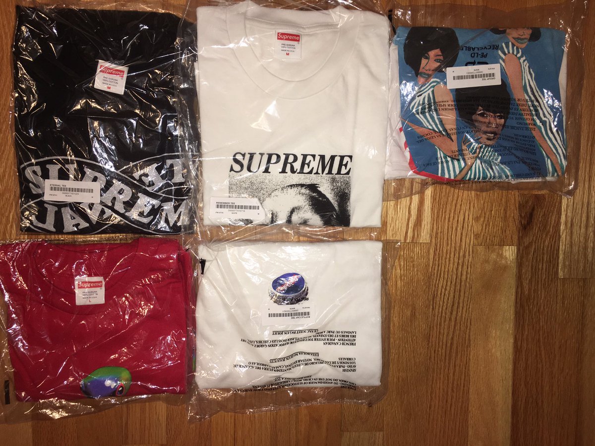 professorkapala's tweet photo. WTS Supreme post🤙🏻🤙🏻
- large yellow Madonna tee
- Large red tentacles tee
- Medium black eternal tee
- Medium white remember tee
- Medium white group tee
- Medium white bottle cap tee
- Medium red contrast crewneck
- SS18 tan shoulder bag https://t.co/FijEom1rmK