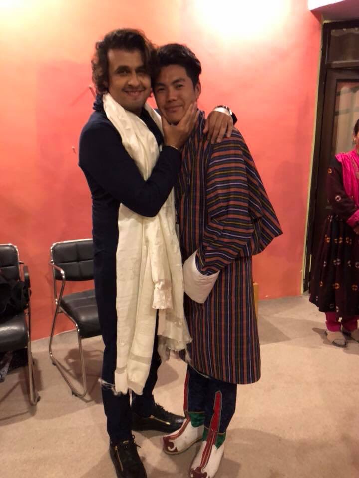 #TheVoiceOfBhutan 2018  winner #SonamWangdi with #Bollywood Singer #SonuNigam in #Ladakh 🙏🏻