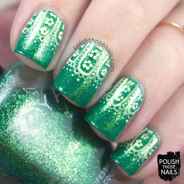 PolishThoseNail's tweet photo. Late night posting seems to be my new thing, ugh. But, here are my fashion inspired nails for the #31dc2018! These were inspired by a 1950s Peter Pan shirt, and I am loving the outcome 💚
•
Supplies Used:
@chinaglazeofficial’s Four Leaf Clover,
@zoyan… https://t.co/8hJu8sZpxm https://t.co/64PszhmZJg
