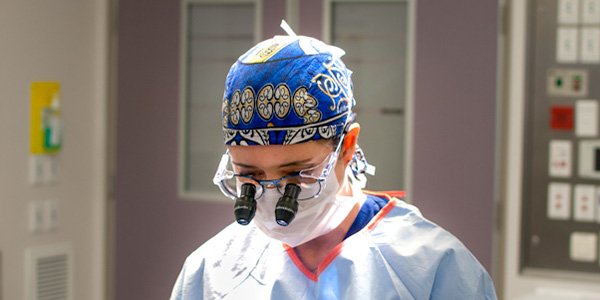 RACSurgeons's tweet image. Read this month’s Surgical News to find out how New Zealand plastic surgeons are leading the way in #genderequity: bit.ly/2QL2nqc