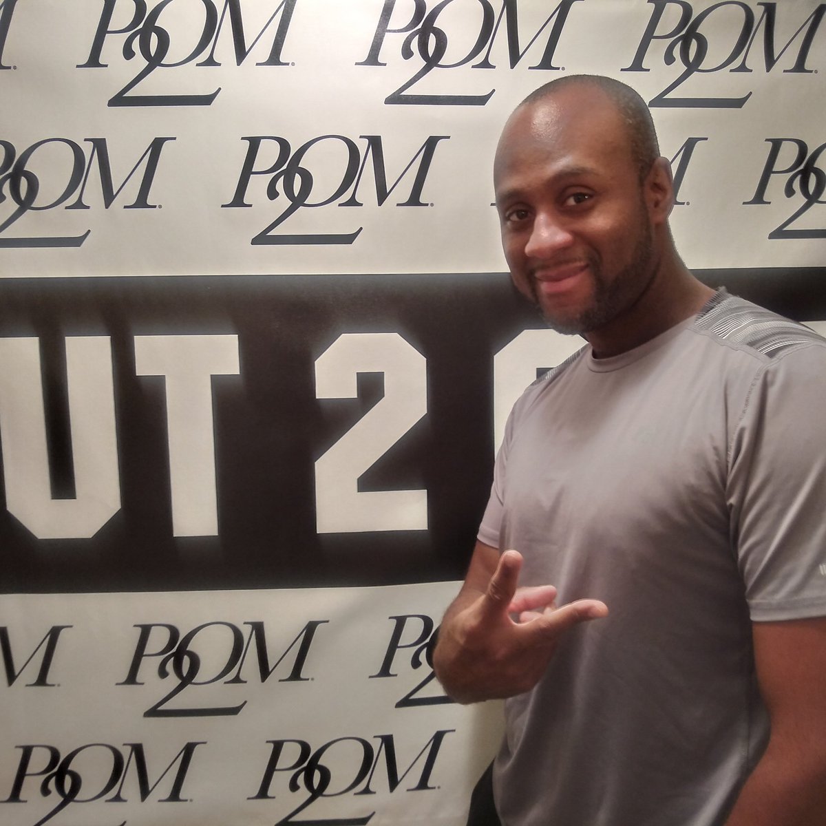 put2onme's tweet image. Get ready for the Put 2 On Me weekly show. It's all about the athlete that's dominating. No matter the sport, no matter the position and no matter the gender. #P2OM #WhosWorking