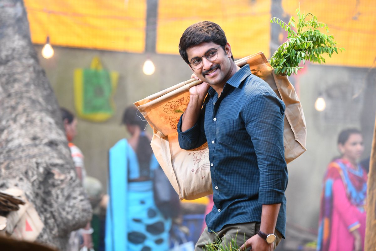 VyjayanthiFilms's tweet photo. Natural Star @NameisNani Latest Stills from #DevaDas 

#DevaDasonSep27th 

HD Stills Download links 

[Nani]: https://t.co/3PQghhDAzU

[Nagarjuna]: https://t.co/BCiyGQukeb https://t.co/7iQaEul68H