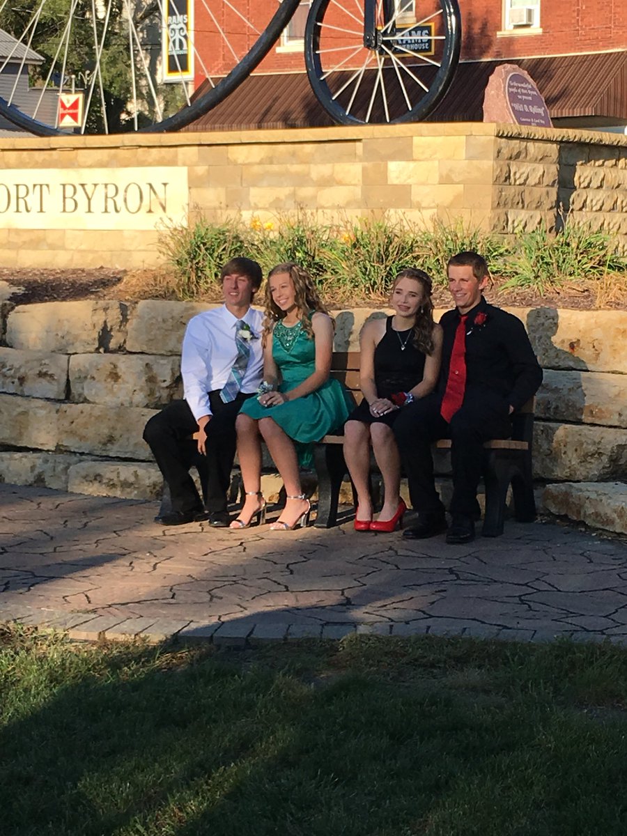 hs_rams's tweet photo. Kids looked great this past weekend! #hoco2018 #rampride https://t.co/KmvStV9BJl