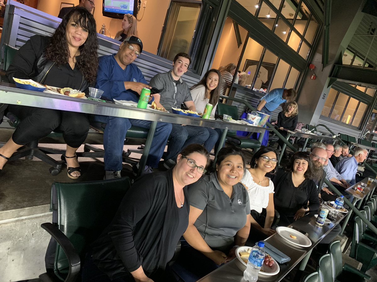 luze_'s tweet photo. Enjoying the Mariners game with great coworkers! #truetotheblue #mariners #seattlemariners #whereIRoot #safeco #safecofield #seattle #suitelevel #UPS @NorthwestUPSers @UPS @UPSers @TeamSeattleHR @AJNelsonSeattle @Mariners @Domdj35 @SteveReddingUPS @Galindo_HR @jagrant1020 https://t.co/HrN29DTflh