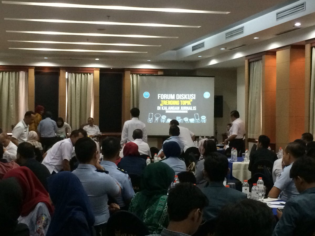 MataAir_ID's tweet photo. Sobat MataAir kali ini salah satu kawan dari redaksi MataAir Group ikut dalam forum diskusi tentang P4GN! Anak muda Indonesia #stopnarkoba https://t.co/4qfO520tiz