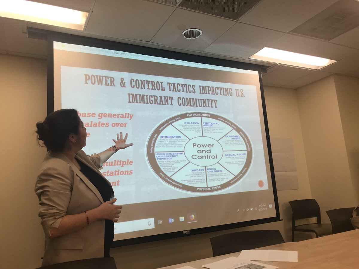 johaortizv's tweet photo. Interesante charla con Adriana López, gerente del programa de servicios sociales gratuitos del Tahirih Justice Center dedicado a proteger a mujeres y niños inmigrantes que son más vulnerables a la violencia en este país.
El trabajo que hacen es increíble! #IVLPgender https://t.co/uc9vXiCwbr