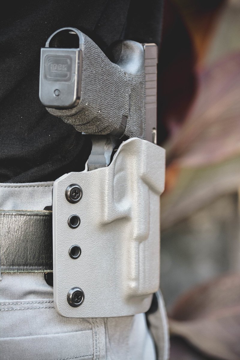 GearSpetz's tweet photo. The OWB for the Glock 19 in Gun Metal Grey,... https://t.co/kfuuhM9opU.
#highwaypatrol #sheriffs #police #wolfhunter #dispatcher #lawenforcement #bluelivesmatter #watchyour6 #brotherhood #policelivesmatter #cop #badass #smoothoperator #spetzgear #holster #kydex #lapolicegear #usa https://t.co/3aCfg05mbn