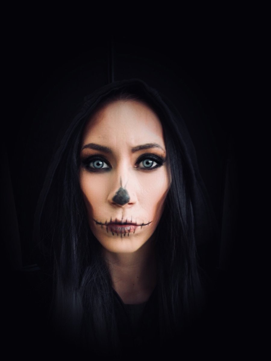 RCBeautyStudio's tweet photo. #rcbeautystudio #makeupartist #makeupartistry #makeup #makeupmummy #makeuplover #makeupaddict #mua #mualooks #muaprofessional #beauty #beautyblogger #sydneymua #sydneymakeupartist #mountannanmakeupartist #camdenmua #narellanmua #halloween #halloween2018 
 #sfxmakeup #sfxartist https://t.co/T8Nokr2vuk