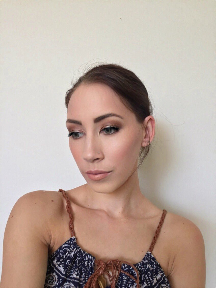 RCBeautyStudio's tweet photo. #rcbeautystudio #makeupartist #makeupartistry #makeup #makeupmummy #makeuplover #makeupaddict #mua #mualooks #muaprofessional #beauty #beautyblogger #sydneymua #sydneymakeupartist #mountannanmakeupartist #camdenmua #narellanmua #MOTD https://t.co/0MD8vHH494