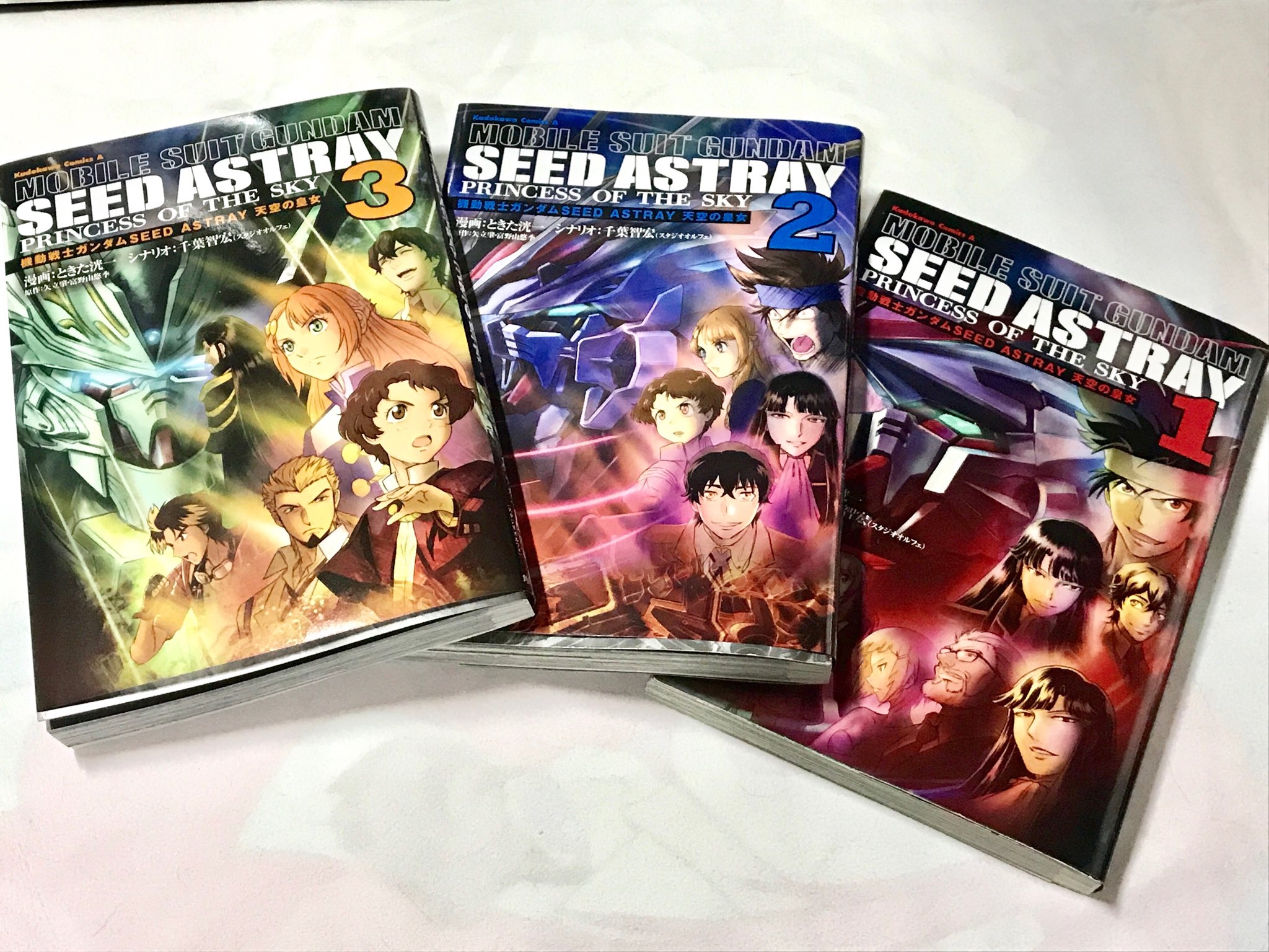 ときた洸一 本日発売 機動戦士ガンダムseed Astray 天空の皇女 第3巻 民衆の君主フェアネスの描く未来とは 強い友情に結ばれた風花とラス 2人の少女の運命の先にあるものは そして物語は佳境に 緊迫の最新刊 お楽しみください T Co