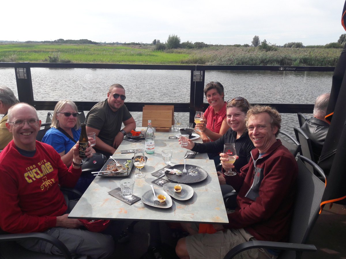 VeritasVisit_nl's tweet photo. The best local food in the province South #Holland? On the border of the #greenhouses and #cheese #farms #indelft of course! https://t.co/Ec3JjBZyy3
explore #hollandbybike #howelse #cycling #outdoor #travel #nature #architecture #typicaldutch #Foodies #vega #beer https://t.co/urLcuRYT22