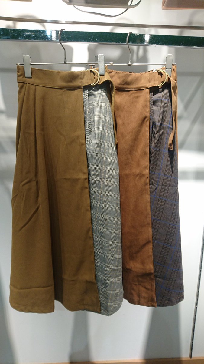 Frames Raycassin 高崎 異素材チェックラップスカート Color ベージュ ブラウン 4 500 Tax 4 050 Tax 巻きスカートなので 着用した時のシルエットも上品に仕上げてくれます Framesraycassin イオン高崎 チェックラップスカート お洒落さんと