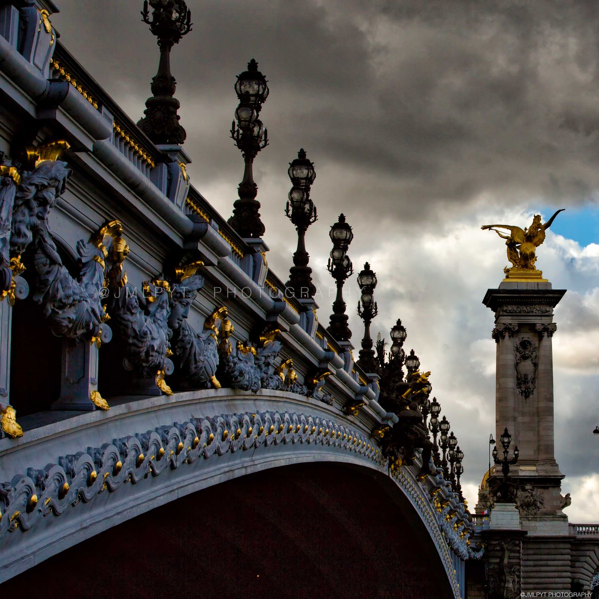 Paris : Pont Alexandre III

#paris #tourisme #pont #architecture #architecturephotography #Travel #France #voyage #pontalexandre #pontalexandreIII #alexandreIII #francemagazine #alliancefrançaise