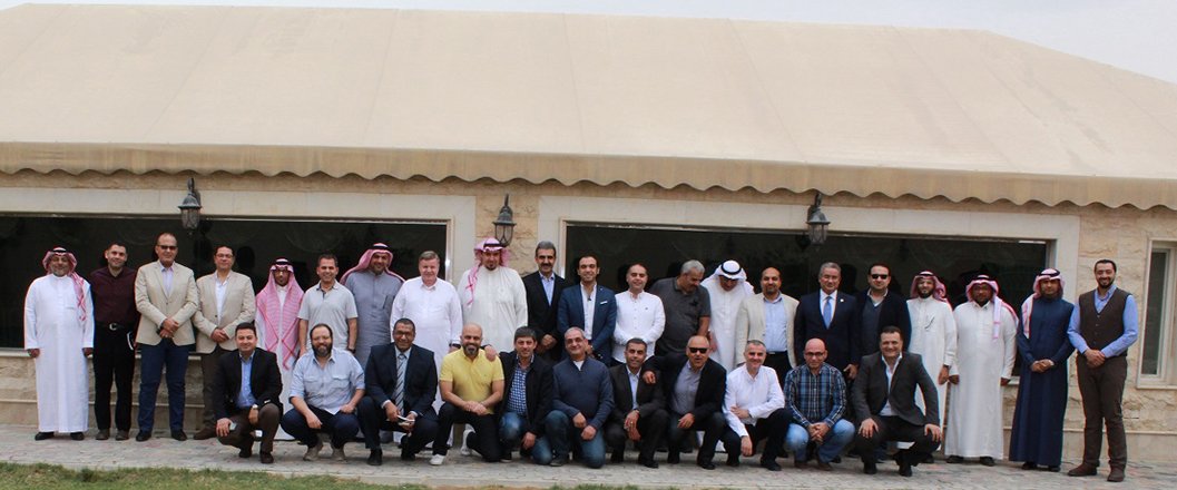 TRANSFORMATIONAL MEETING 2018:
The presentation discussed the strategic transformation of the company attended by Dr. Walid Kayali, General Manager of Al Hayat Medical Group and Deputy General Manager Mr. Khalid Kayali