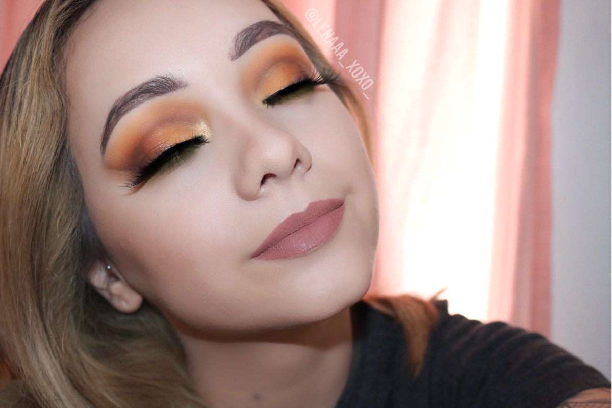 ghoulenaaa's tweet image. A U T U M N  L E A V E S 🍁🍂 #morphexjaclynhill #vaultcollection