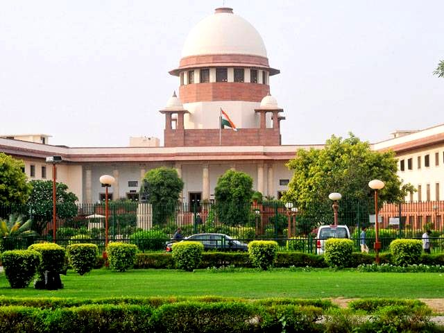 » SC to give three judgments
» One by Justice A K Sikri with whom CJI Dipak Misra and A M Khanwilkar agree. 
» Other two judgments by Justices D Y Chandrachud and Ashok Bhushan 
» Justice Sikri begins reading judgment |  #LIVE updates on #AadhaarVerdict goo.gl/vgZCzZ
