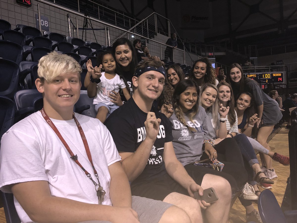 SWOSUCheerPom's tweet image. another sweep for our @SWOSUvolleyball!! proud of you girls👏🏼👏🏼 #barkbattle