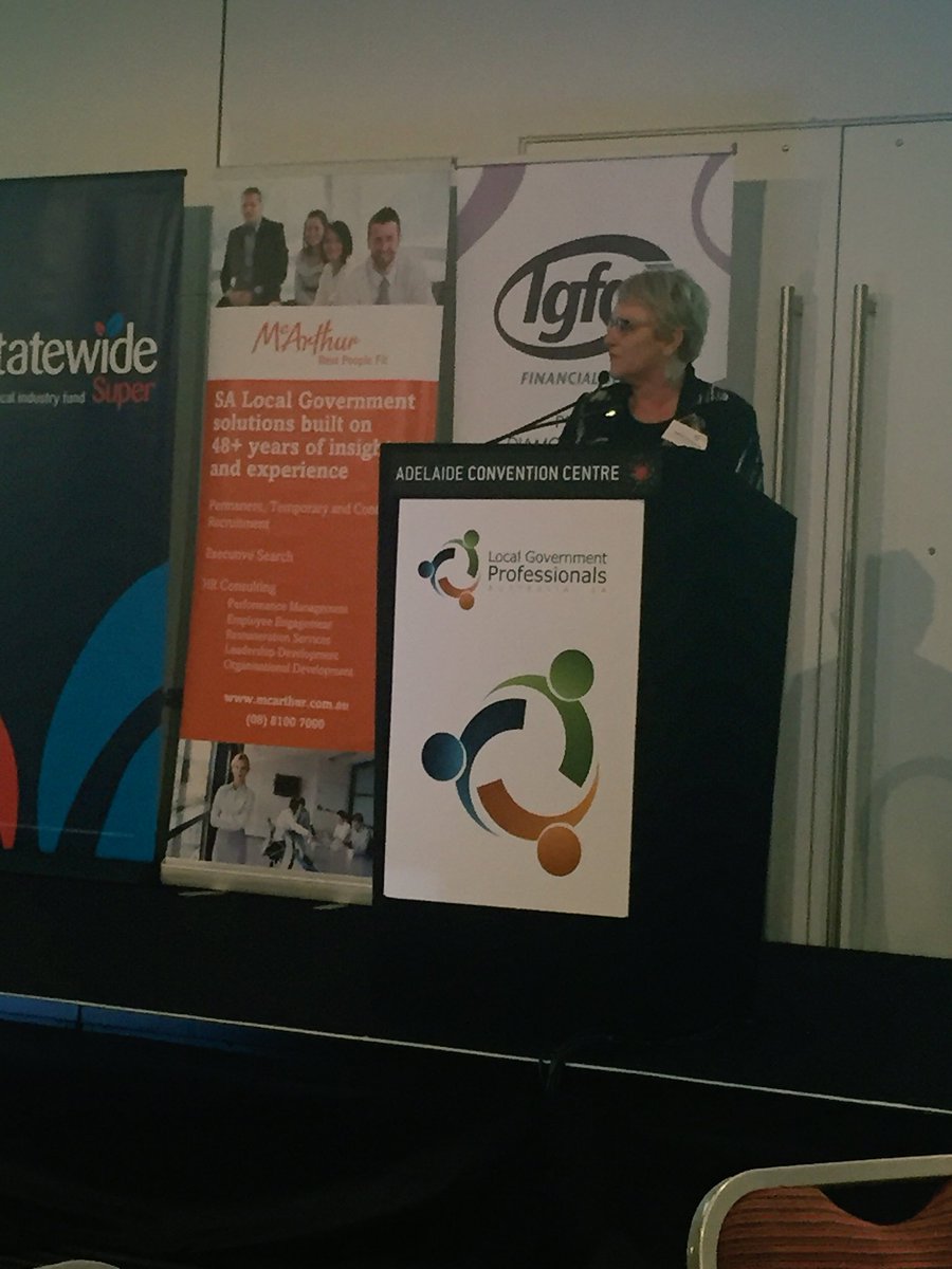 waperry's tweet image. #KangarooIsland #workforce challenges case study presented by Wendy Campana developing a #workforceplan with so many projects in the pipeline @LGProfAust #SouthAustralia #criticaljobs #futureworkforce #Workforce4.0 #HR Network