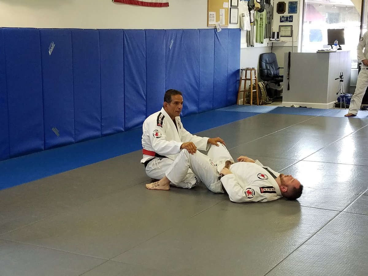 IndianapolisBJJ's tweet photo. Lessons from the Master. #caiquejiujitsu #selfdefense #dojiujitsu #indianapolisjiujitsu #jjgf #indybjj https://t.co/bauwqsi8XF