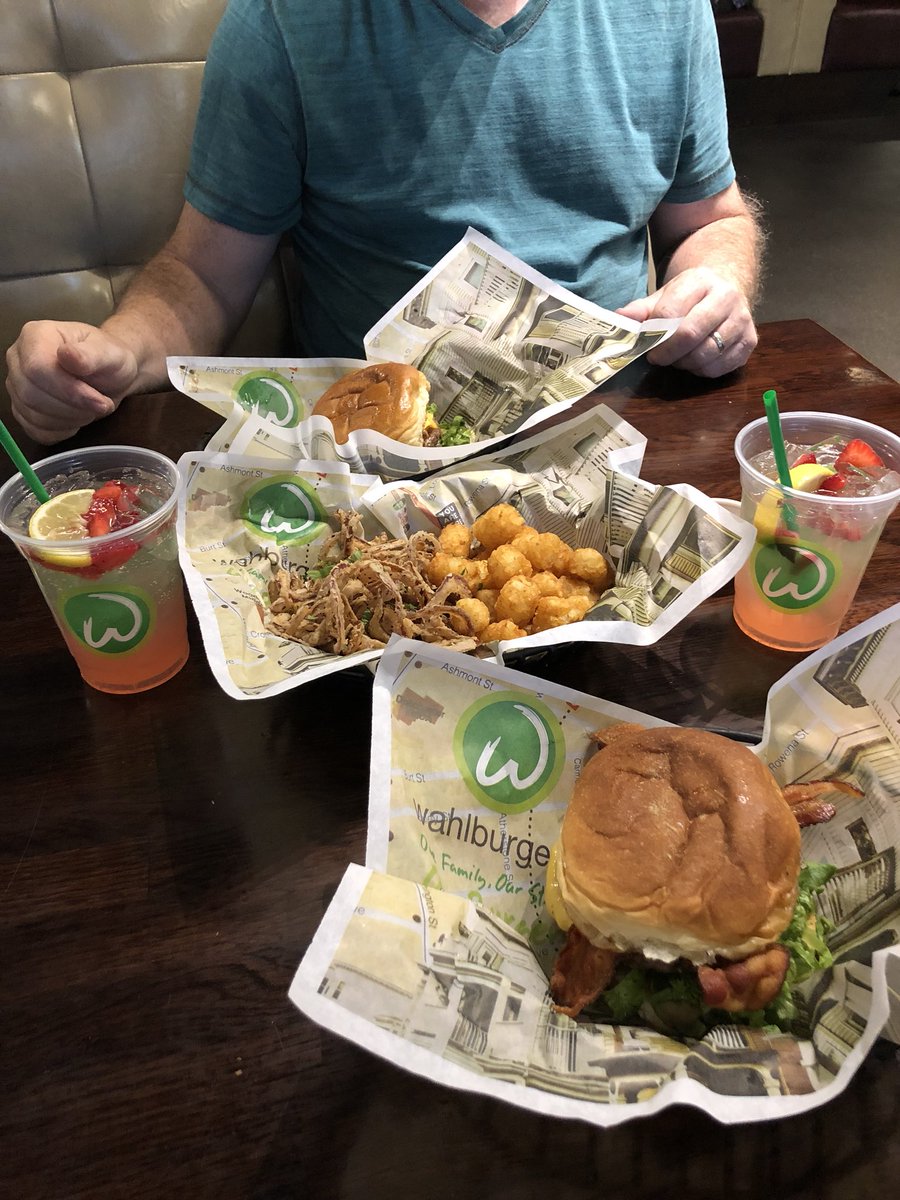 NKsChiTownLuvah's tweet photo. I had to go all the way to #lasvegas to do it, but I FINALLY made it to a @Wahlburgers  We ate there twice! The food was just as good as I was hoping, but the #onionstrings were amazing! @DonnieWahlberg https://t.co/dULEnt1KOJ
