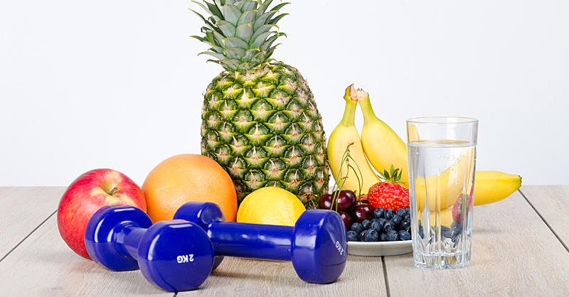 FitnessMagazine's tweet image. How to Cut 550 Calories a Day Without Noticing bit.ly/2MKSCov