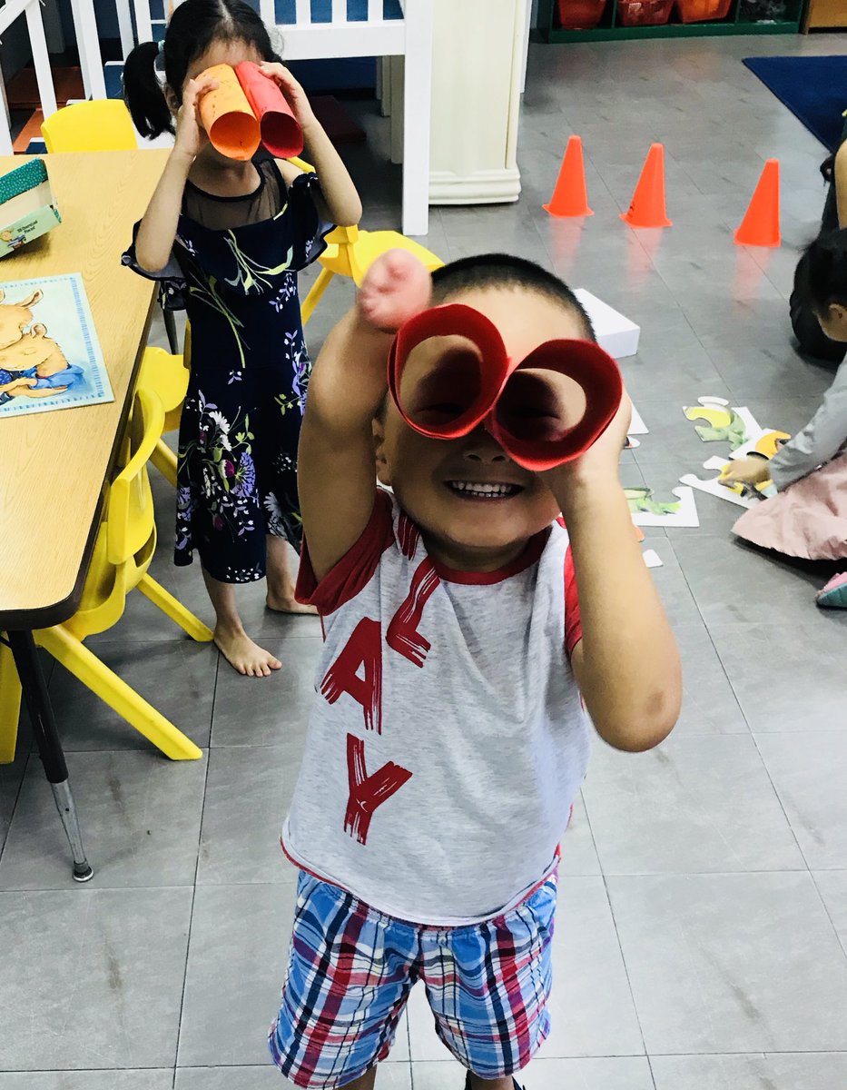 hiromis's tweet photo. “Attent-o-scopes” in Pre4 classroom to learn how to focus attention. #listeningrules #secondstep #schoolcounselor #AISGZ #aisgzcounseling #スクールカウンセラー https://t.co/IuySb8p0fW
