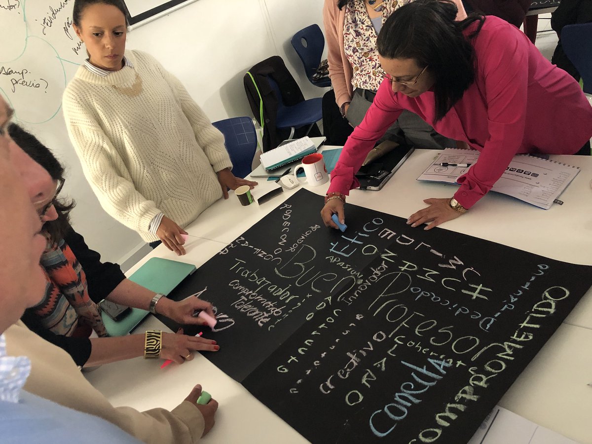 MartinVarelaDav's tweet photo. Mucha energía docente en el grupo de escuelas @AshokaCMschools en @colstafrancisca durante nuestro curso de #Coaching y Evaluación del Desempeño Docente en #Bogotá @trilemaedu https://t.co/MxYta6LQlb