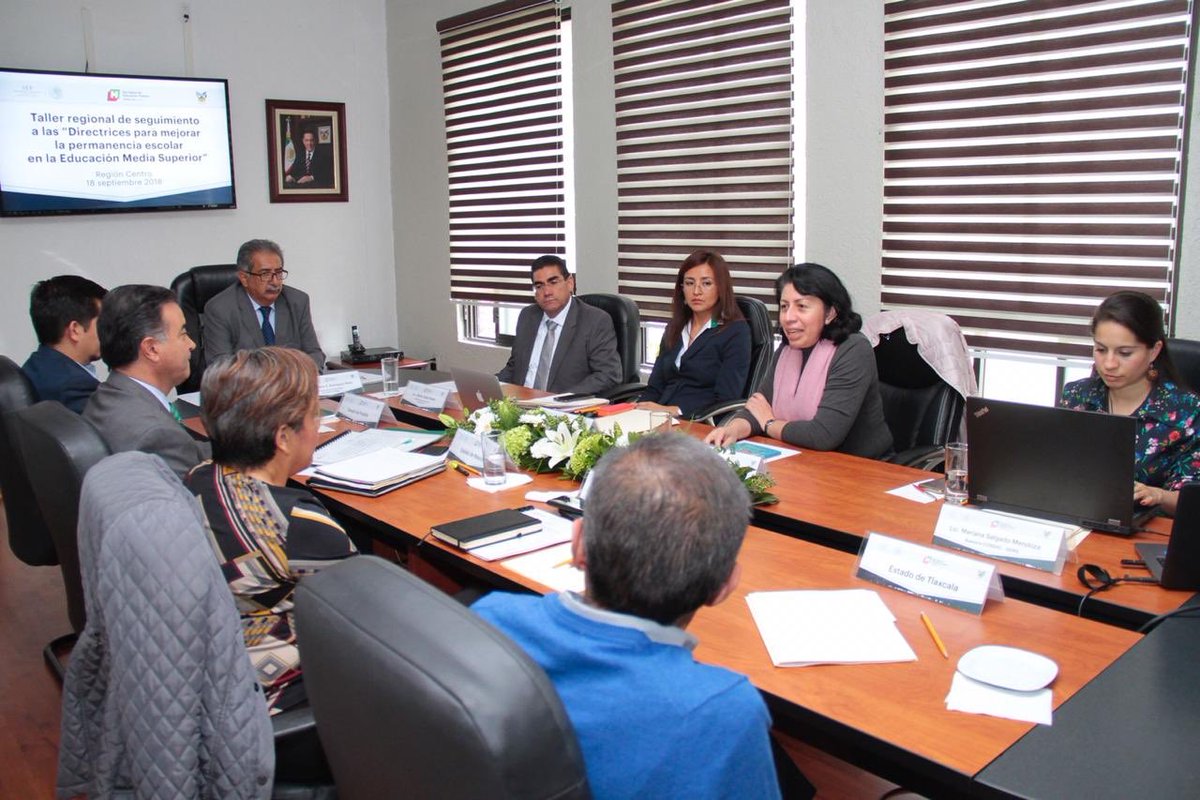 SEPHidalgo's tweet photo. En el marco de las Directrices para Mejorar la Permanencia Escolar en la Educación Media Superior, emitidas por @INEEmx la Subsecretaría de Educación Media Superior, realiza los talleres Regionales de Autoridades Educativas. https://t.co/nI580RJeoE