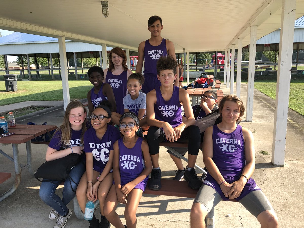 aabell94's tweet photo. Colonels ready for another meet today at Edmonson Co! #CavernaXC #GoBigC https://t.co/1ImUbn11EP