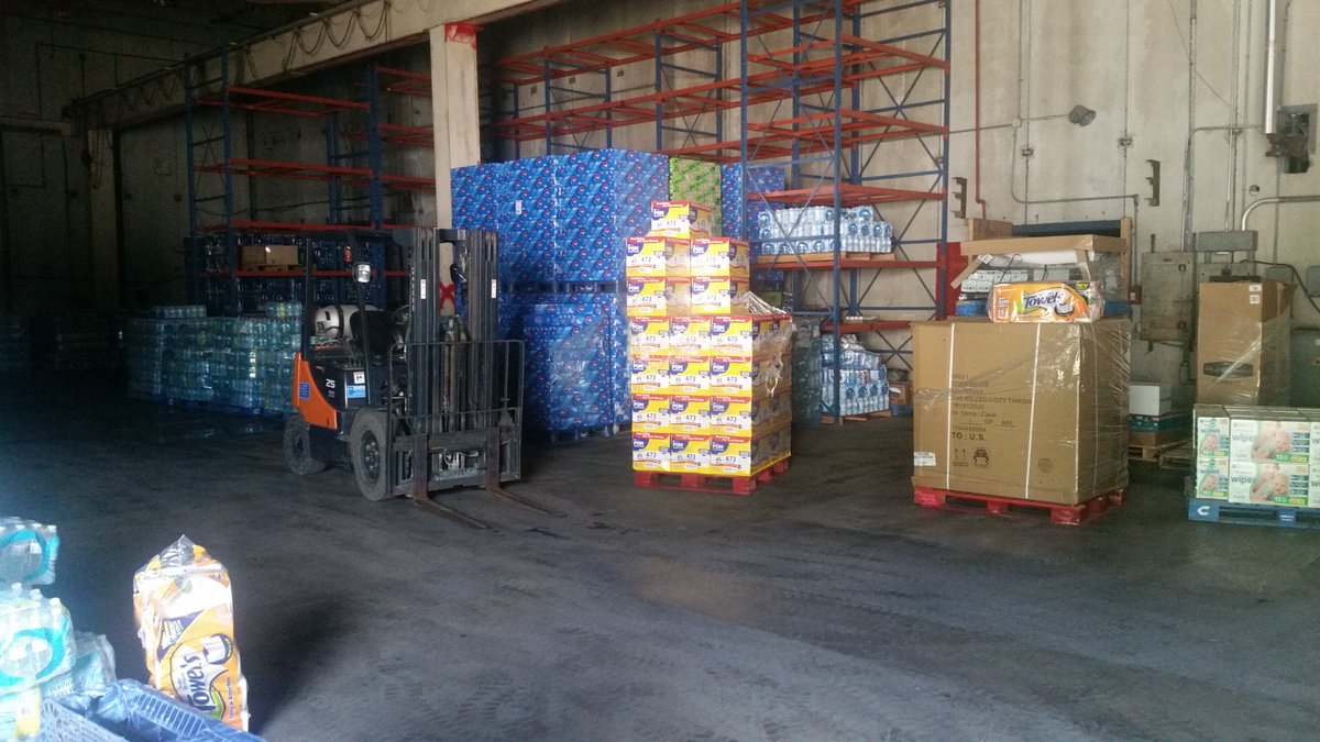 PCIMT3's tweet photo. Supplies for the Places of Distribution (PODS) are starting to trickle into Craven County. These will get pushed out to five geographically dispersed PODS throughout the county. Just one if the missions of the team right now. #Florence https://t.co/qccckf8MR5