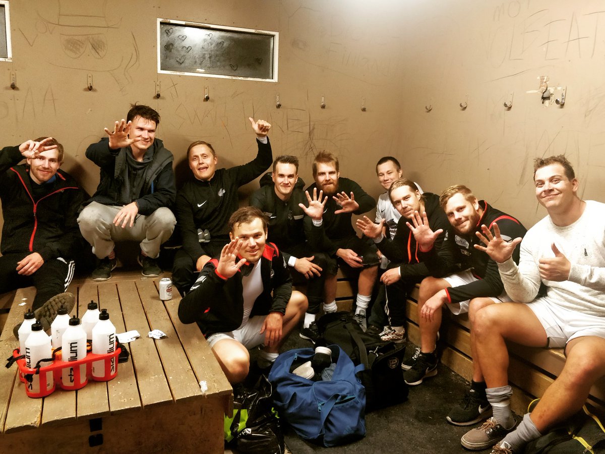 SC_Wolves's tweet photo. VITOSEEN!

Sarjakolmonen Piikkiön Palloseura 2 kaatuu 3-5 (2-3) ja näin SC Wolves 2 varmistaa nousun ensi kauden Vitoseen! Sarjakärki ÅCF 2 varmisti nousunsa lauantaina, joten loppukauden muutamat kierrokset ovat panoksettomia.

#SCWolves #KutonenLänsi #VitonenLänsi #HalaSusi https://t.co/KunqboSdxg