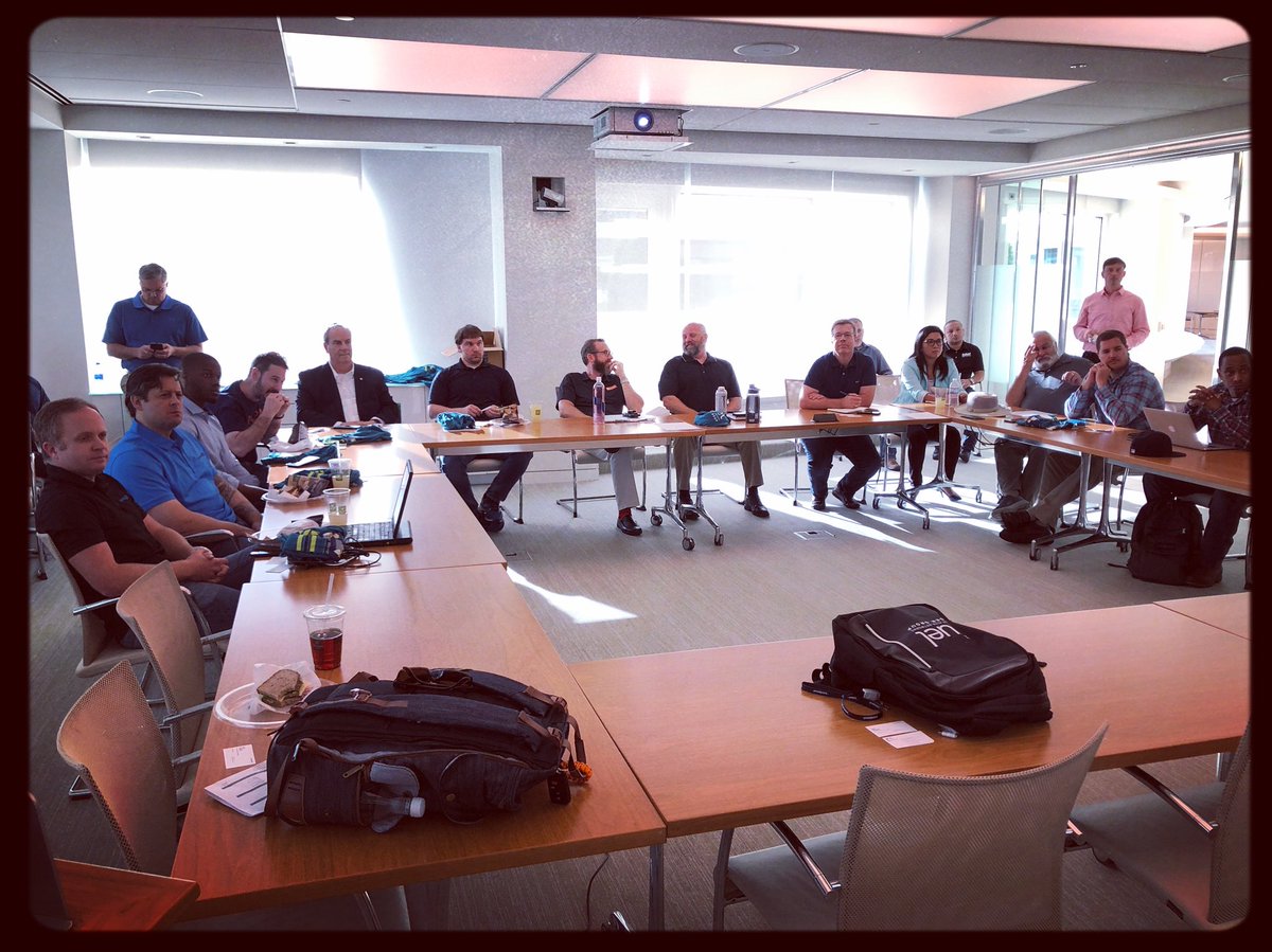 sfouant's tweet photo. Awesome turnout for our 3rd Northern Virginia @PaloAltoNtwks Fuel User Group chapter meeting. π #FuelLocally https://t.co/QCq4QyZVeA