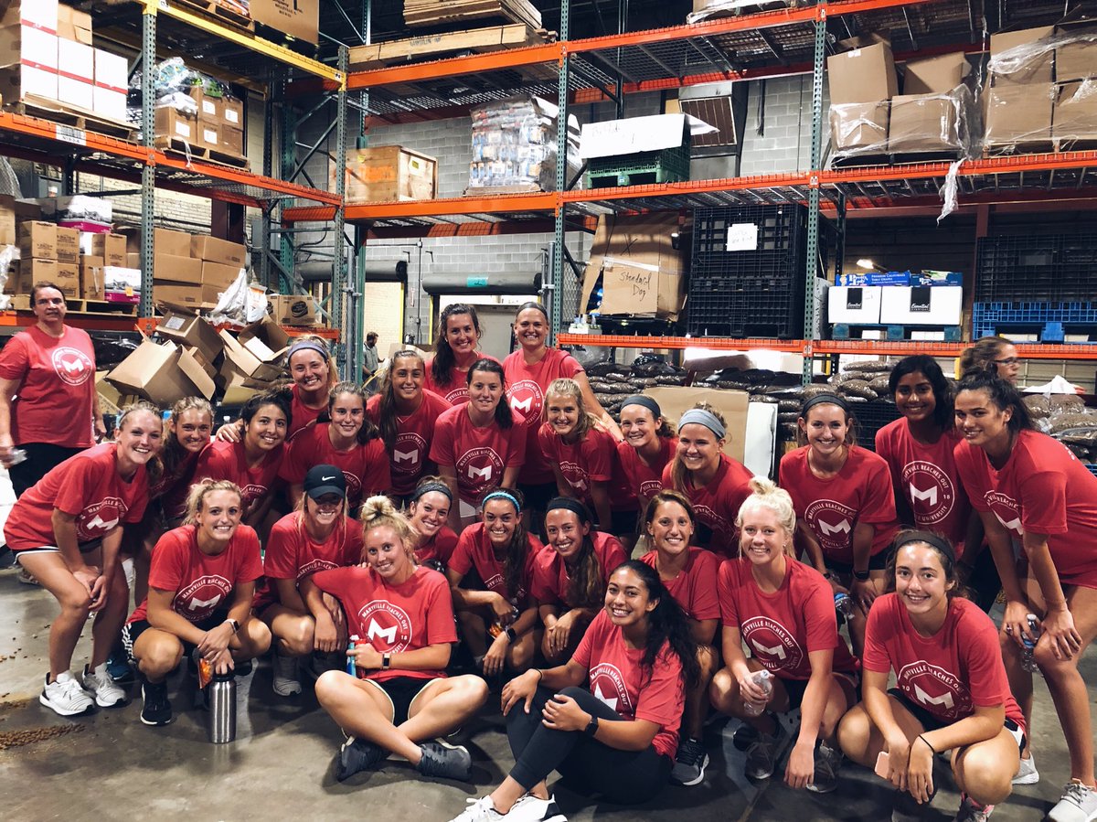 KayleeNicole13_'s tweet photo. @musaintscup #mro2018 loved helping out the (doggy) communityπΎ https://t.co/uWln3c29Mu