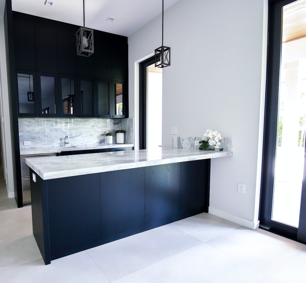 DremconCorp's tweet photo. Mini Bar goals anybody?
.
.
#homeimprovement #professionalconstruction #businessdesign #homedesigns #businessowners #constructionmanagement #underconstruction #commercialconstruction #dremconconstruction #interiordesigns #miamiarchitecture #newconstruction #miamiconstruction https://t.co/9nHQX86kXm