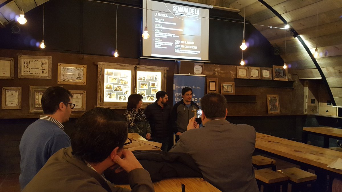 Encuentro con la Cámara de Cerverías Artesanales en <a href="/cervezacheverry/">Cerveza Cheverry</a> donde les comentamos a todos los presentes el alcance y objetivos de los programas de la @sec_trabajo #MardelPlata #AgenciaDeEmpleo #MásOportunidades #MásCapacitación <a href="/gonzasanta/">Gonzalo Santamarina</a> <a href="/aledamanuel/">Ale M.</a> <a href="/claudiomdqgomez/">Claudio Gómez </a>