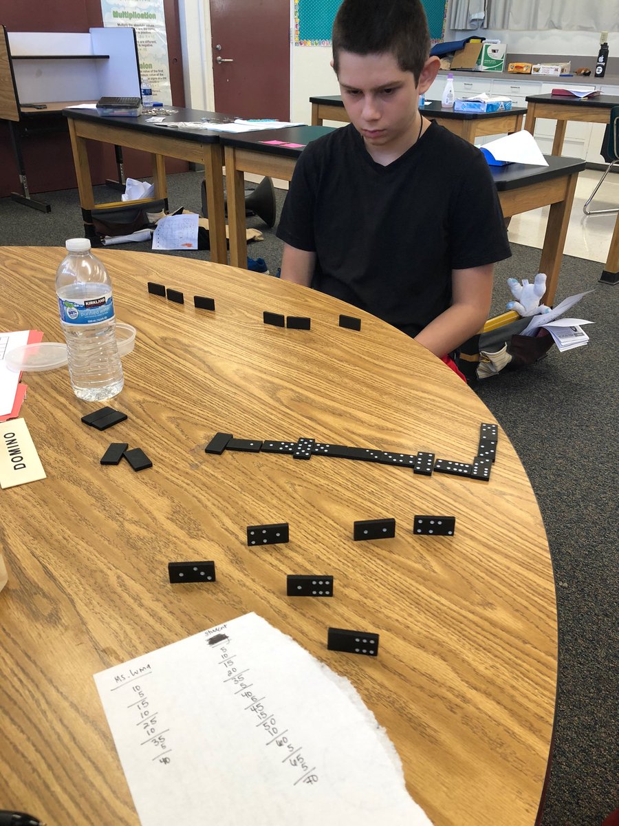 Ms_LumaA's tweet photo. This amazing student chose to spend his earned time learning a “new” game. He is already beating me fair and square! #concentration  ⁦@EmSTEAMCVUSD⁩ #gainingemsteam https://t.co/CFXWvJn220