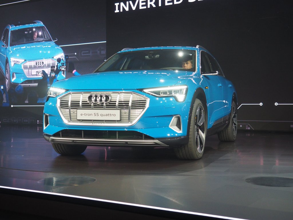 Cleantechnica On Twitter Audi E Tron Suv Vs Tesla Model X