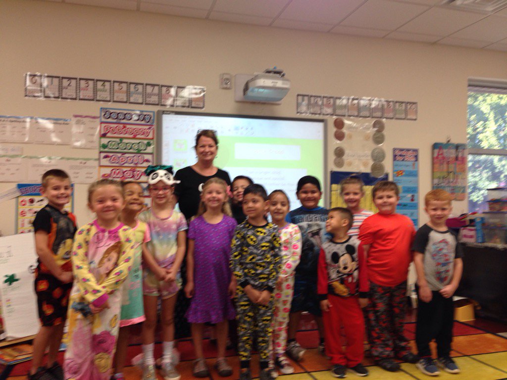 kinderharl's tweet photo. PJ Day!! #nes123 #cpsreds https://t.co/Idid92EBvQ
